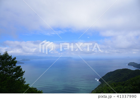 舞鶴市 槇山から見た日本海の写真素材