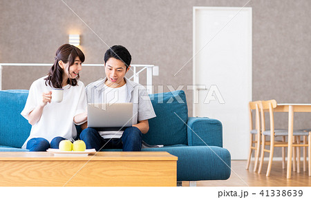 若い夫婦(パソコン) 若い夫婦(パソコン) 41338639