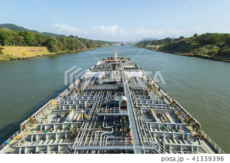 Tanker steaming through the Canal de Panama. 41339396