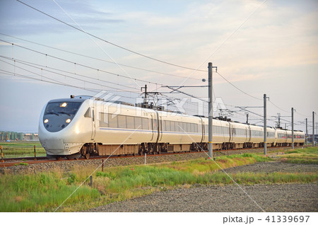 北陸本線　美川－加賀笠間　JR西日本　681系1000番台　W01＋683系　V33　サンダーバード 41339697