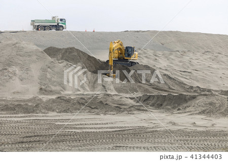 中田島砂丘の堤防工事 中田島砂丘の堤防工事 41344403