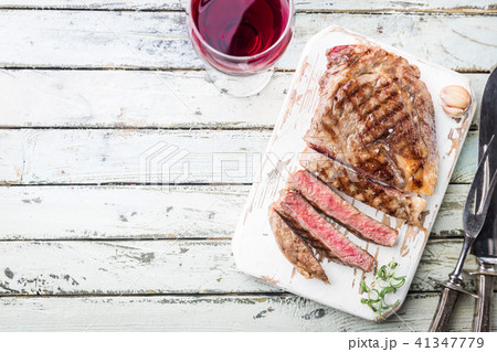 Medium rare grilled steak Medium rare grilled steak 41347779