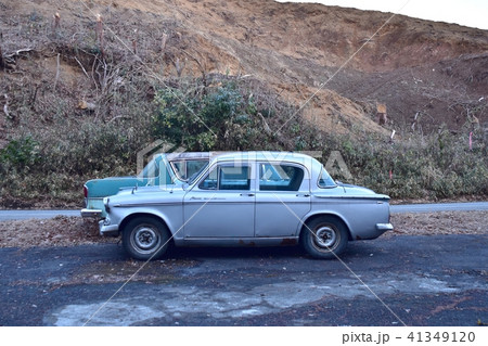 廃車になったアメ車 横2の写真素材