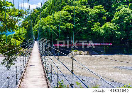(静岡県)奥大井川にかかる、両国吊橋 (静岡県)奥大井川にかかる、両国吊橋 41352640