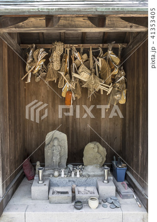 貞宗寺のいぼとり地蔵（鎌倉市植木） 41353405