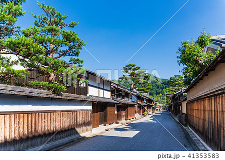 古い町並みが残る近江八幡新町通り 滋賀県の写真素材 41353583 Pixta