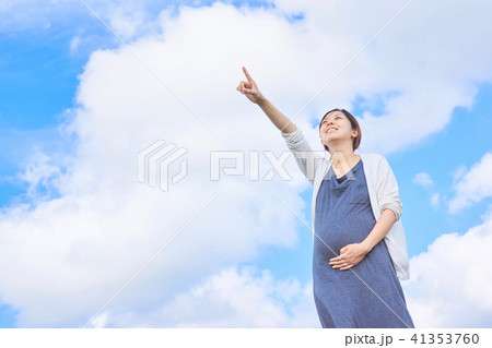 妊婦 青空 希望 妊婦 青空 希望 41353760