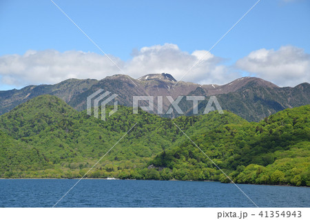 中禅寺湖から白根山 中禅寺湖から白根山 41354943