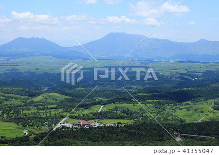 初夏の瀬の本高原と阿蘇山Ⅱ 初夏の瀬の本高原と阿蘇山Ⅱ 41355047