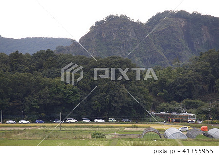 乗用車を利用する「撮り鉄」集団 41355955