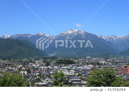 初夏の北アルプス山麓 長野県大町市 初夏の北アルプス山麓 長野県大町市 41356264