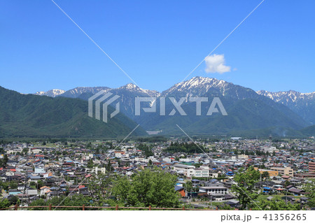 初夏の北アルプス山麓 長野県大町市 初夏の北アルプス山麓 長野県大町市 41356265
