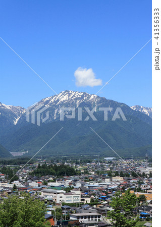 初夏の北アルプス山麓 長野県大町市 初夏の北アルプス山麓 長野県大町市 41356333
