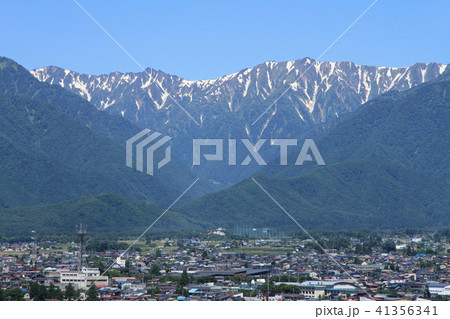 初夏の北アルプス山麓 長野県大町市 初夏の北アルプス山麓 長野県大町市 41356341