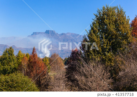Autumn Mountains Trees Colors Autumn Mountains Trees Colors 41357718