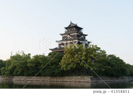 広島城天守閣 朝焼け 広島県 41358851