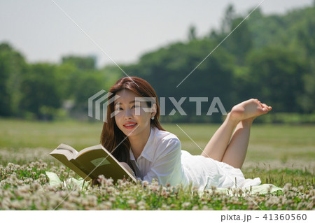 Taking a rest a sunny day Taking a rest a sunny day 41360560