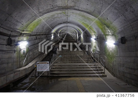 土合駅ホーム階からの階段 41367756