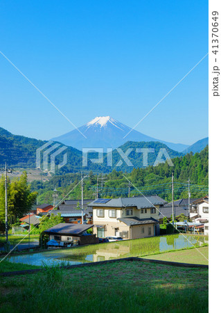大月町真木の火の見櫓と富士山 41370649