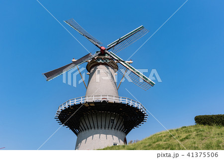 宮城長沼フートピア公園の帆を張って回るオランダ風車 宮城長沼フートピア公園の帆を張って回るオランダ風車 41375506