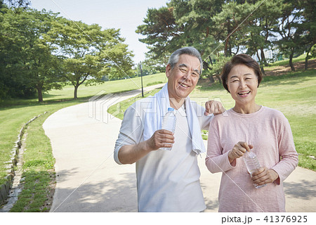 人物 高齢者 老人 41376925