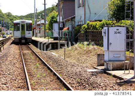 八高線折原駅に停車中の高崎行列車 41378541