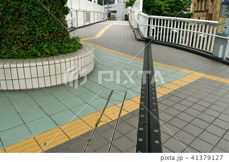 横断歩道橋 41379127