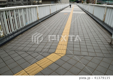横断歩道橋 横断歩道橋 41379135