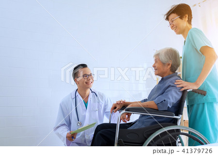 Doctor and nurse working with Stethoscope Doctor and nurse working with Stethoscope 41379726