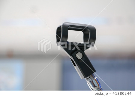 Stand plastic black empty of microphone  41380244