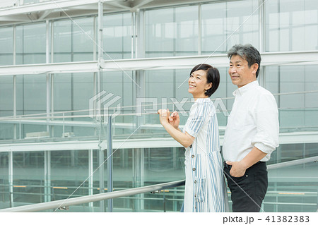 夫婦 ガラス張り 東京旅行 デート 夫婦 ガラス張り 東京旅行 デート 41382383