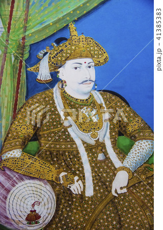 Portrait Painting of a King, Museum, Chennai  41385383