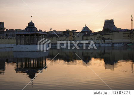Sunset at Sarangapani Temple, Kumbakonam Sunset at Sarangapani Temple, Kumbakonam 41387272