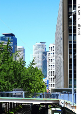 名古屋市　都市風景　桜通から見た名古屋駅方面の風景 41389161
