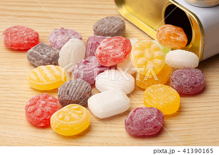 缶入りドロップ 41390165