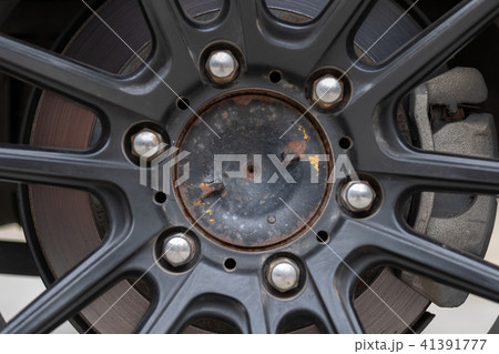 Black of the old iron wheel mag, rusty,  41391777