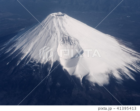 富士山・宝永火口空撮 / Hoei Crater of Mt. Fuji from skyの写真素材 [41395413] - PIXTA