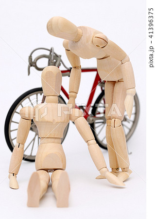 交通事故 自転車 ながら運転 交通事故 自転車 ながら運転 41396375