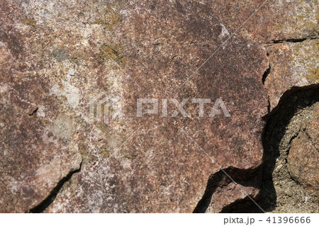 荒い岩肌 41396666