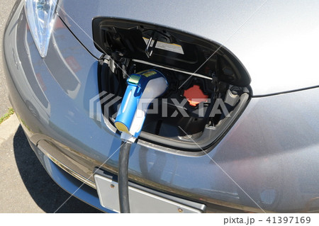電気自動車の充電 電気自動車の充電 41397169