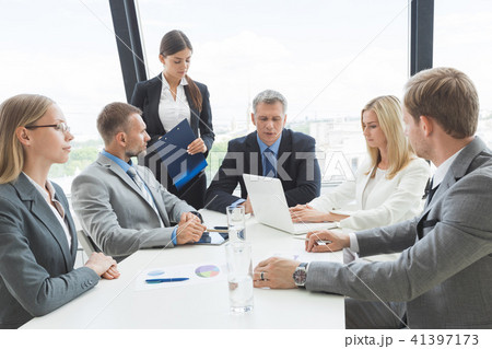 Business people team at meeting 41397173