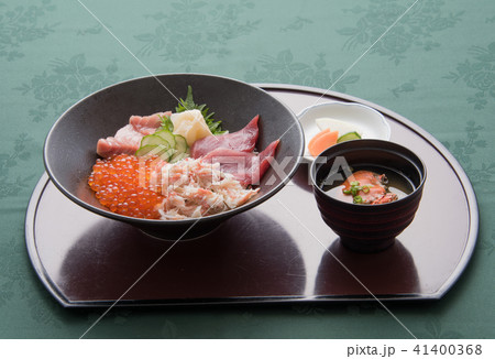 海鮮丼 41400368