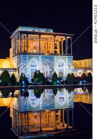 Ali Qapu grand palace at night. Isfahan. Iran Ali Qapu grand palace at night. Isfahan. Iran 41401213