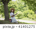 演奏 公園 若い女性 41401275