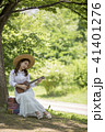 演奏 公園 若い女性 41401276