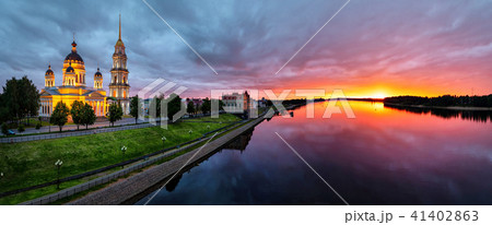 Panorama of Rybinsk on sunset with Volga river 41402863