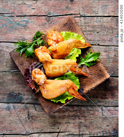 Smoked chicken wings Smoked chicken wings 41403090