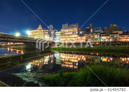 京都　鴨川と四条大橋 41404792