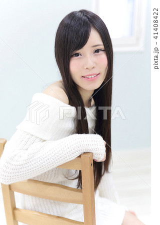 若い女性　ヘアスタイル 41408422