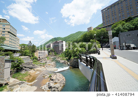 札幌 定山渓温泉郷風景(豊平川と月見橋) 札幌 定山渓温泉郷風景(豊平川と月見橋) 41408794